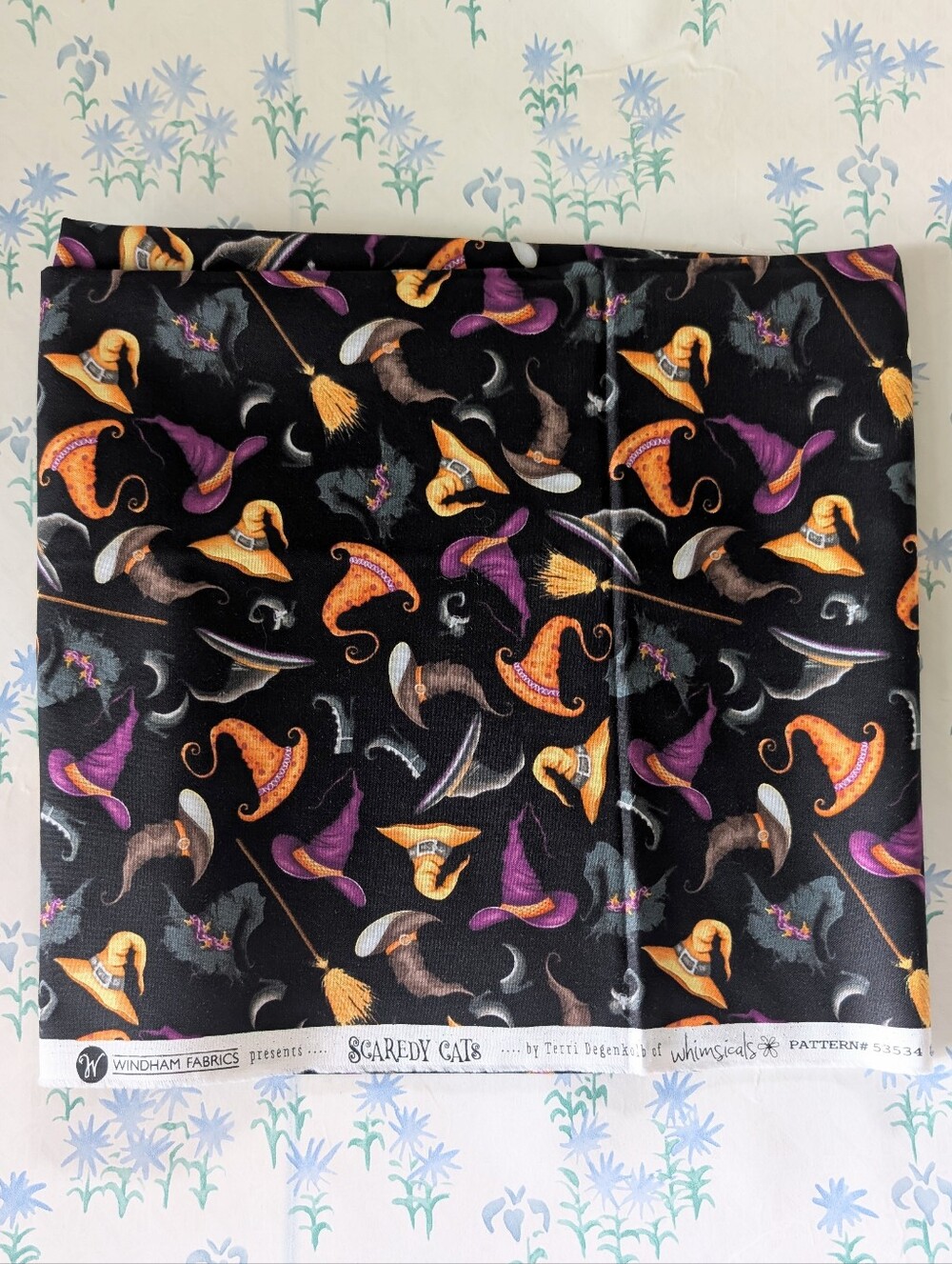 Windham Fabrics Scaredy Cats Terri Degenkolb Fabric 53534 Witch Hats Halloween